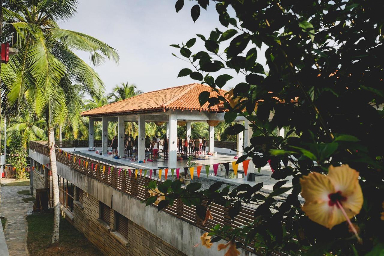Utmt - Underneath The Mango Tree Spa & Beach Resort Dikwella Sur Exterior foto